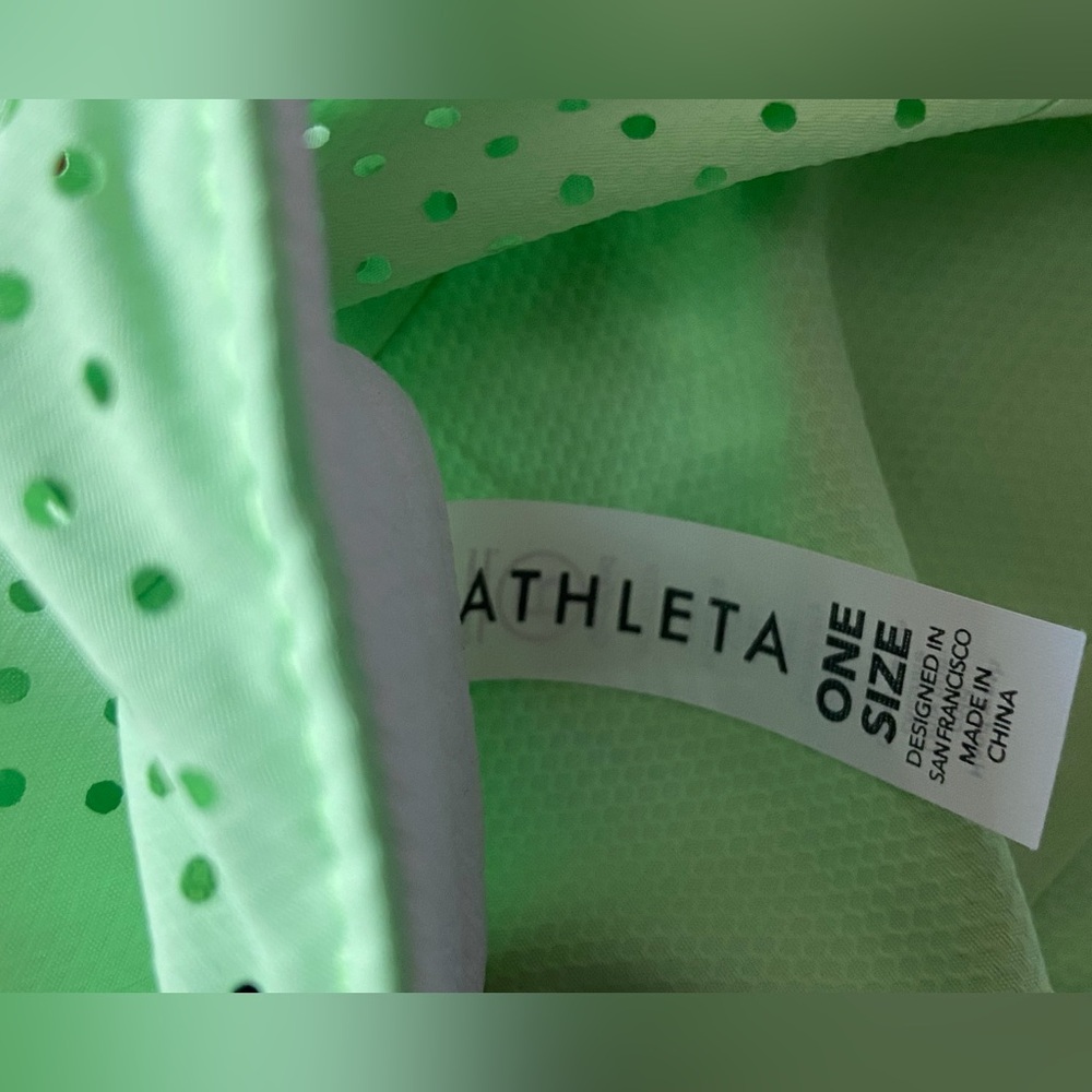 Athleta Hat Lime Green NWT - Picture 3 of 3